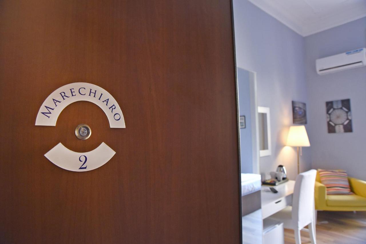 La Dimora Luca Giordano Bed & Breakfast Наполи Екстериор снимка